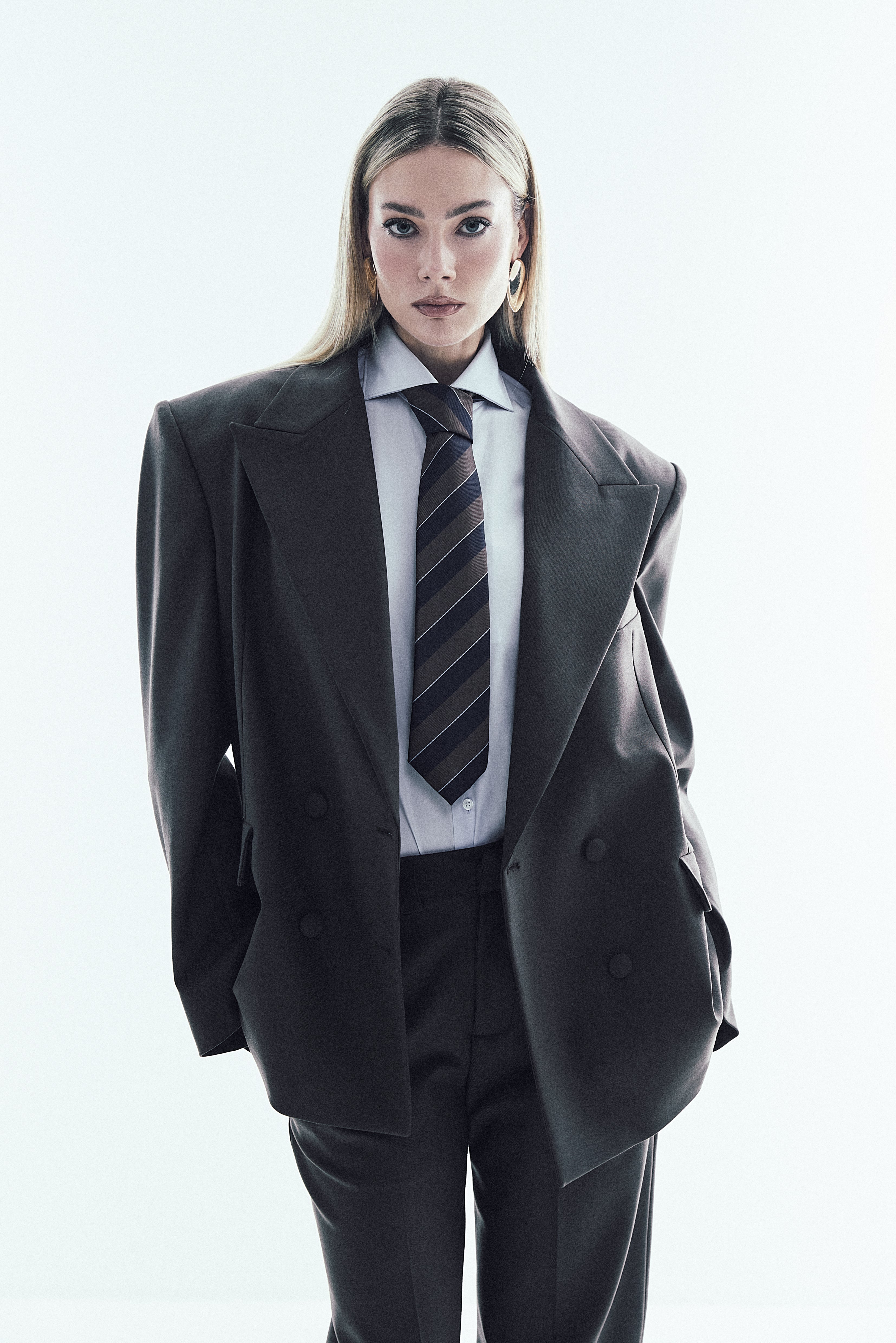 BLAZER DOPPIO PETTO CON SPALLA STRUTTURATA