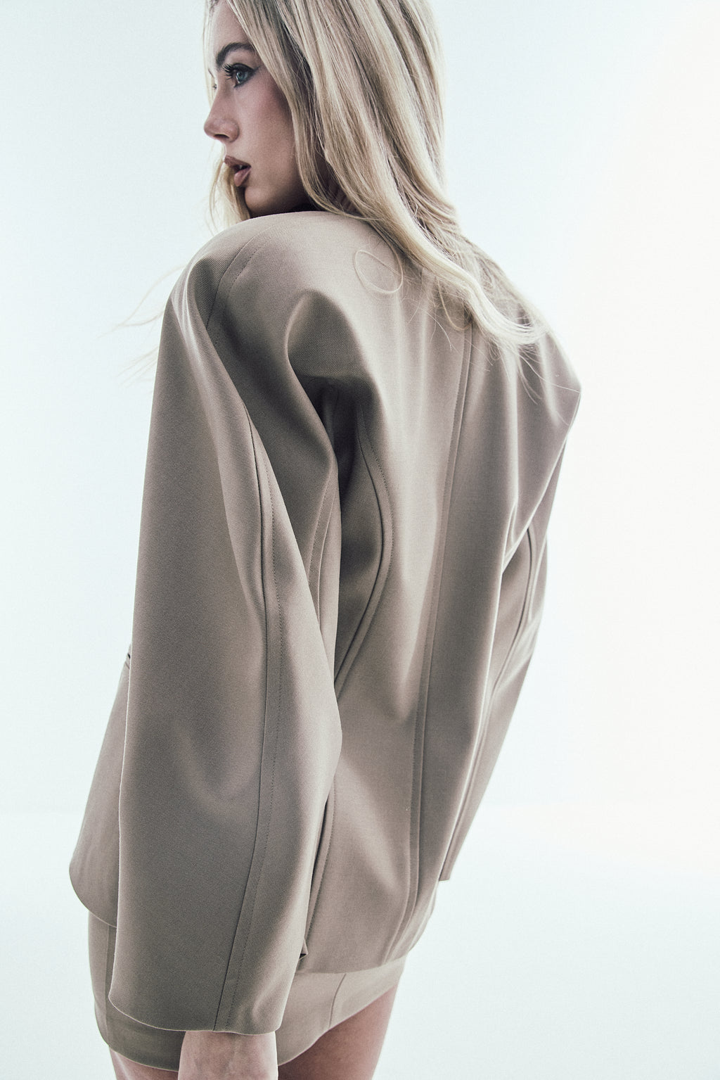 BLAZER MONOPETTO CON SPALLA RAGLAN